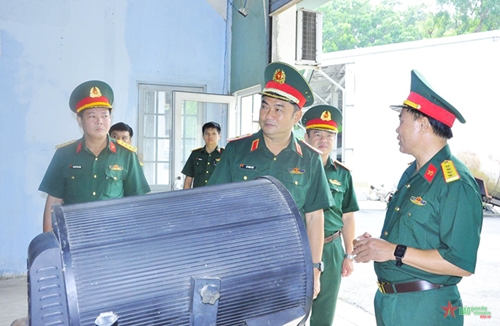 Kiểm tra huấn luyện chuyên ngành công binh tại Bộ tư lệnh TP Hồ Chí Minh